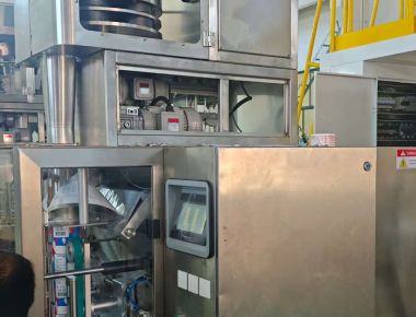 Chaîne de production industrielle complète pour le pesage et l'ensachage automatisés du sel