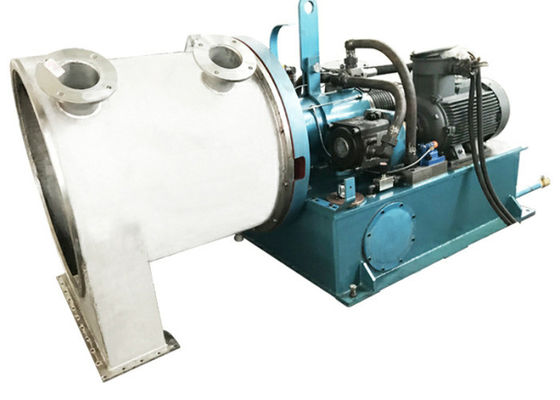 Centrifugeuse à deux étages de séparation de solide-liquide de poussoir